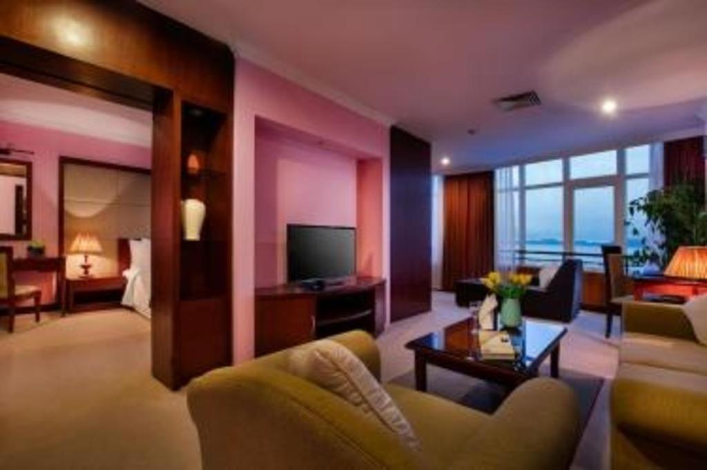 Halong Pearl Hotel Ha Long Exterior photo