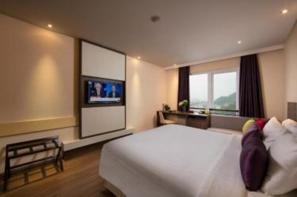 Halong Pearl Hotel Ha Long Exterior photo